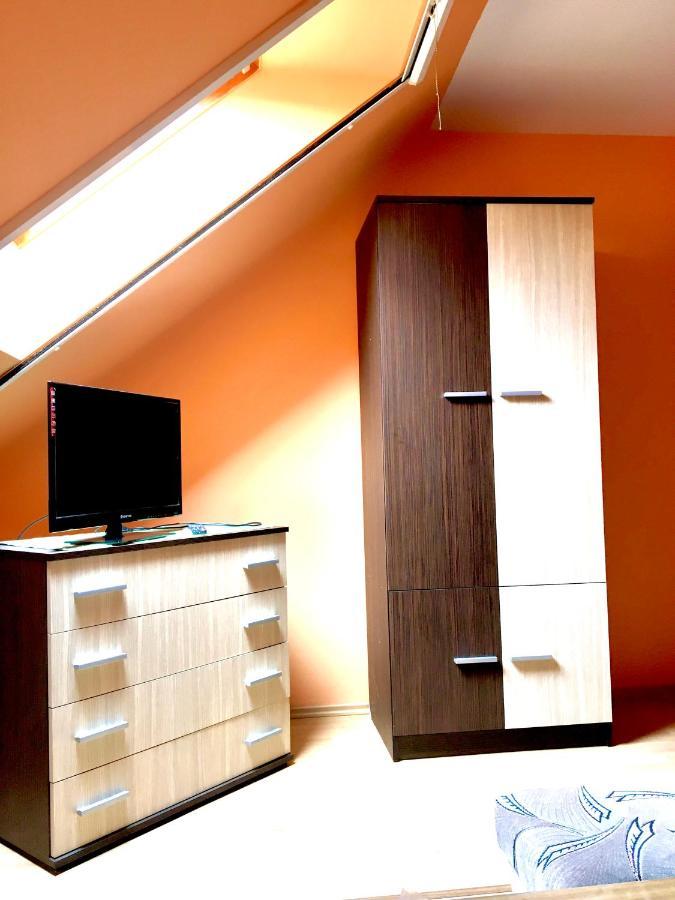 Barbara Apartmanhaz Kehidakustany Luaran gambar