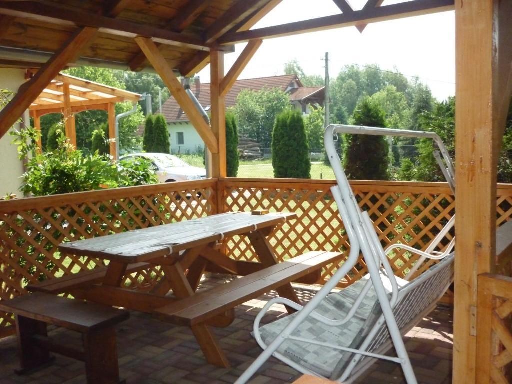 Barbara Apartmanhaz Kehidakustany Luaran gambar